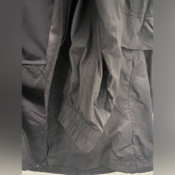 Lululemon Hood Lite Packable Jacket - Picture 8 of 10